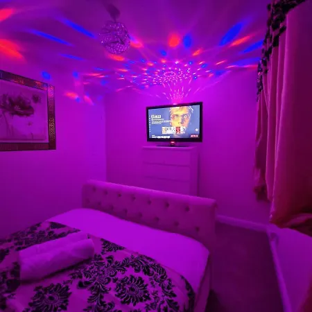 F43Nh - Stylish Apartment For Family And Friends ليدز