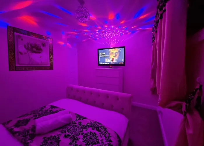 *f43nh* Setup For Your Relaxed & Cosy + Free Parking + Free Fast Wifi * Leeds (West Yorkshire)