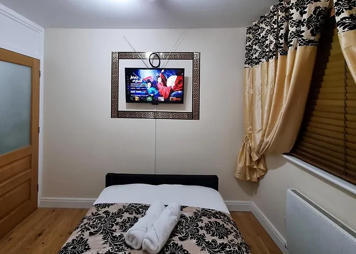 Apartment *f43nh* Setup For Your Relaxed & Cosy + Free Parking + Free Fast Wifi * Leeds (West Yorkshire)